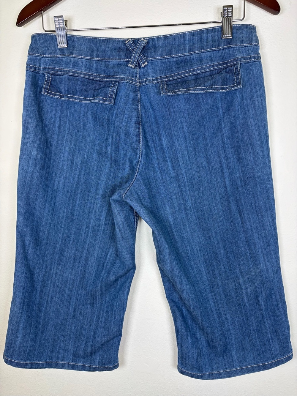 Baccini Denim Capri Jeans Womens Size 6 Blue Mid Rise Medium Wash Y2K - Picture 5 of 7